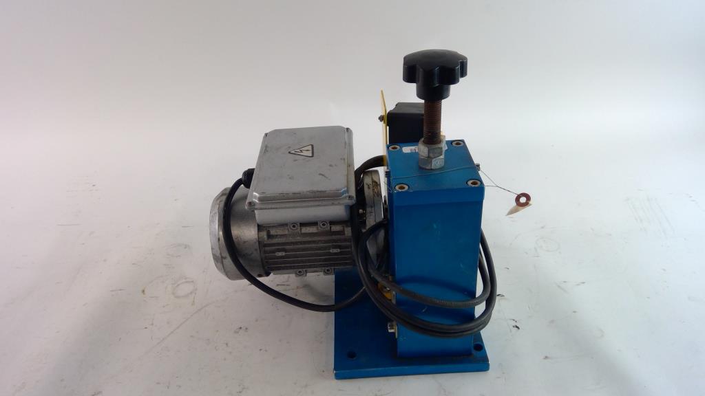 Yescom Electric Automatic Wire Stripping Machine | Property Room
