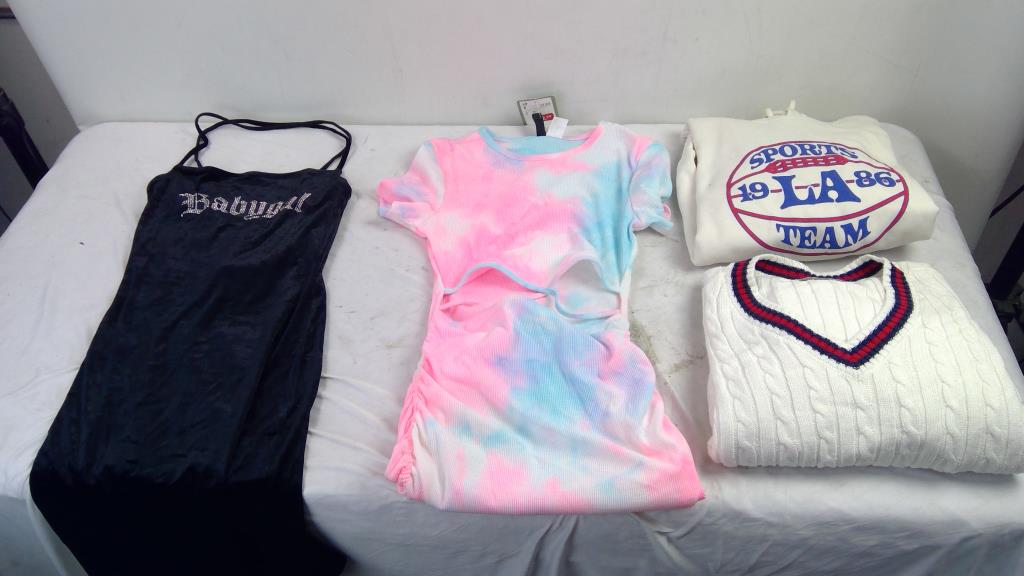 Young Clothing, 4 Pieces