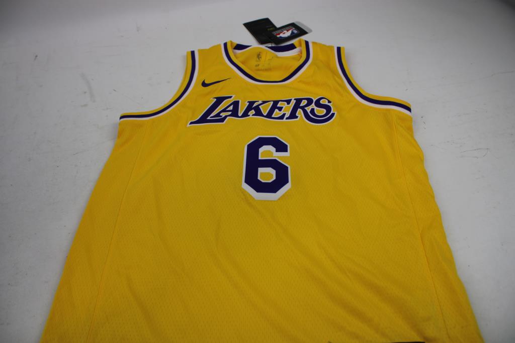 Youth Lakers Jersey Size M 10/12