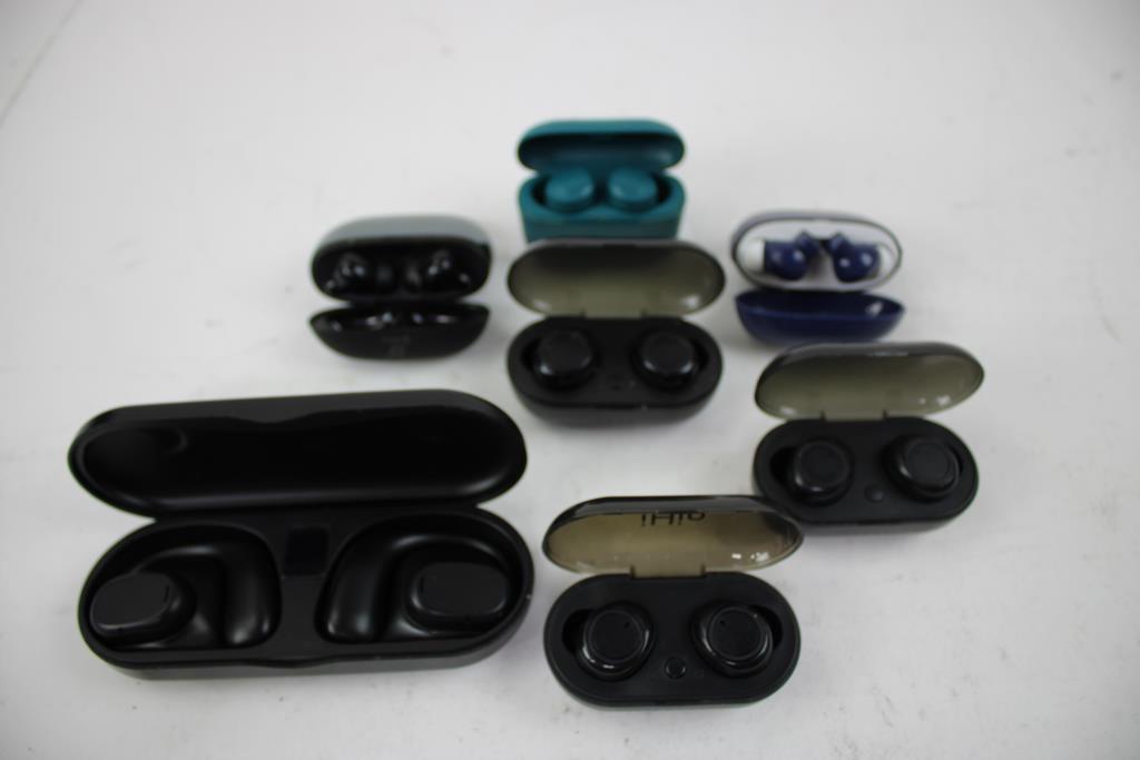 Zero Statik, Ihip, Heyday Bluetooth Earbuds 19 Pieces