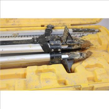 Spectra HL760 Laser Level, Tripod