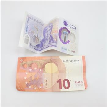 10 Euros And 20 British Pounds