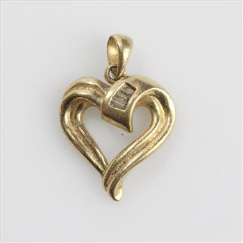 10k Gold 1.92g Heart Pendant With Diamond Chips