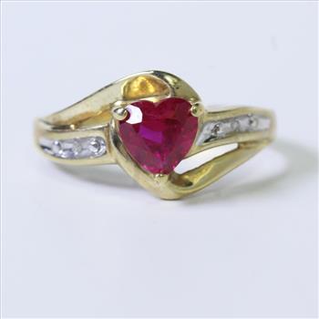 10kt Gold 2g Diamond And Ruby Heart Ring