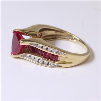 10kt Gold 5g Ruby And Diamond Leer Gem Ltd. Ring