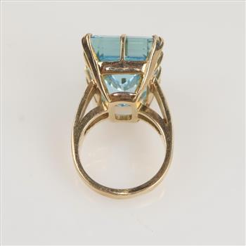 10kt Gold Aquamarine Stone Ring -Evaluated By Our Certified Gemologist-AGS/GIA
