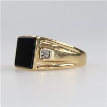 10kt Gold Black Stone Diamond Accent Signet Ring