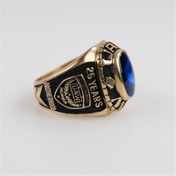 10kt Gold Blue Stone Class Ring