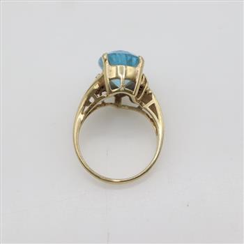 10kt Gold Blue Stone Diamond Ring