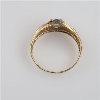 10kt Gold Blue Stone Ring