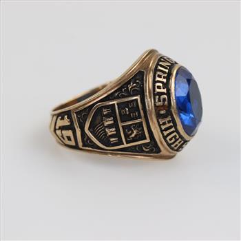 10kt Gold Blue Stone Signet Ring
