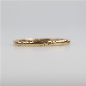 10kt Gold Carved Band
