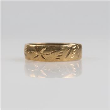 10kt Gold Carved Band