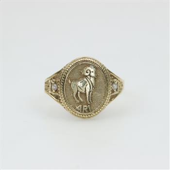 10kt Gold Clear Stone Accent Ari Ring