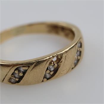 10kt Gold Clear Stone Band