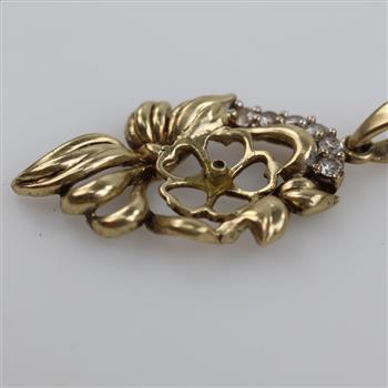 10kt Gold Clear Stone Flower Pendant