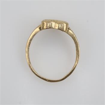 10kt Gold Clear Stone Heart Ring