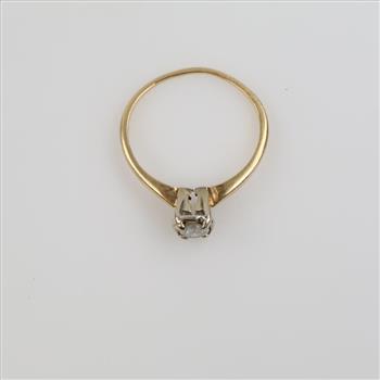 10kt Gold Clear Stone Ring