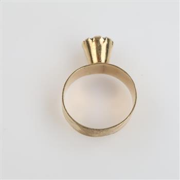 10kt Gold Clear Stone Ring