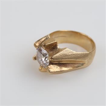 10kt Gold Clear Stone Ring