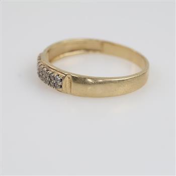 10kt Gold Clear Stone Ring