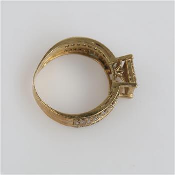 10kt Gold Clear Stone Ring