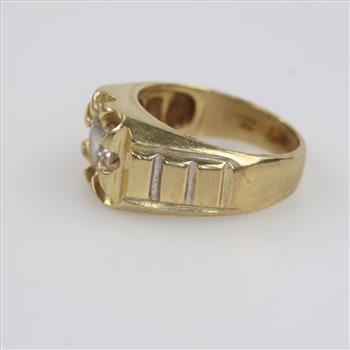 10kt Gold Clear Stone Signet Ring