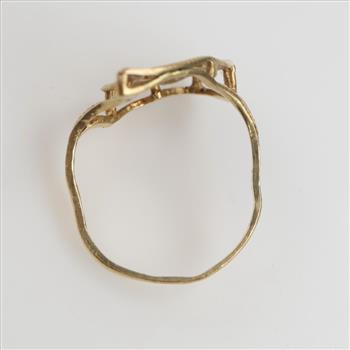 10kt Gold Cursive Letter M Heart Ring