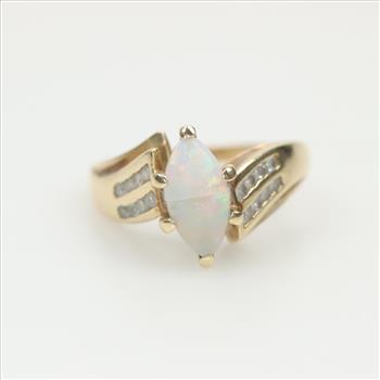 10kt Gold Diamond And Opal Ring
