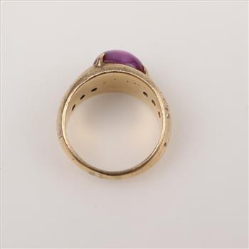 10kt Gold Diamond And Star Ruby Ring