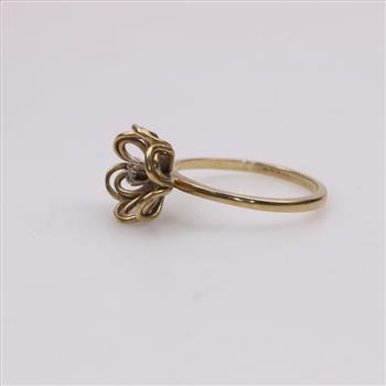 10kt Gold Diamond Flower Ring