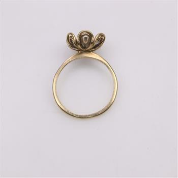 10kt Gold Diamond Flower Ring