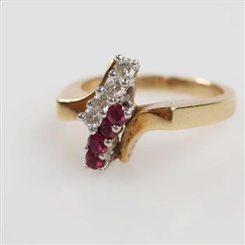 10kt Gold Diamond Pink Stone Accent Ring