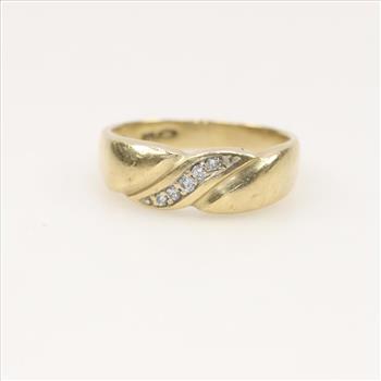 10kt Gold Diamond Ring