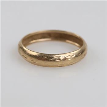 10kt Gold Engraved Band