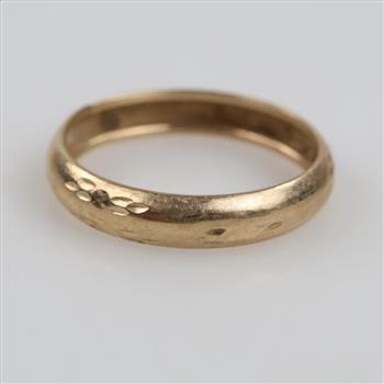10kt Gold Engraved Band