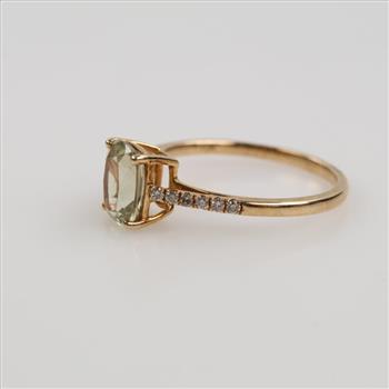 10kt Gold Green Stone Diamond Accent Ring