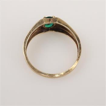 10kt Gold Green Stone Ring