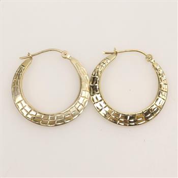 10kt Gold Hollow Hoop Earrings