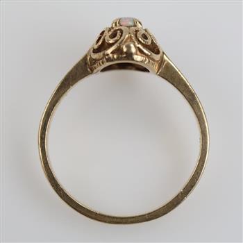 10kt Gold Iridescent Stone Ring