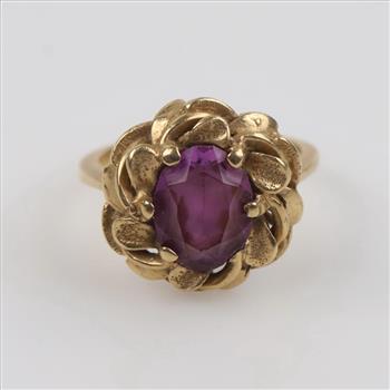 10kt Gold Light Purple Stone Ring