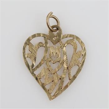 10kt Gold Mom Heart Pendant