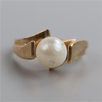 10kt Gold Pearl Ring