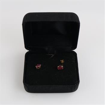 10kt Gold Pink Stone Stud Earrings