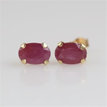 10kt Gold Pink Stone Stud Earrings