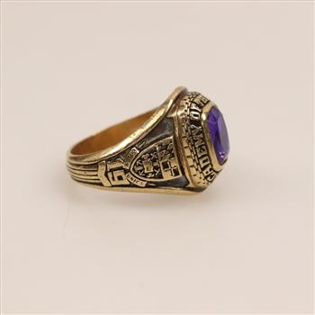 10kt Gold Purple Stone Class Ring