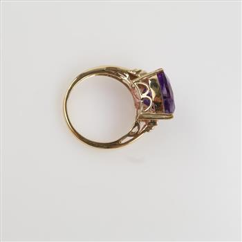 10kt Gold Purple Stone Ring