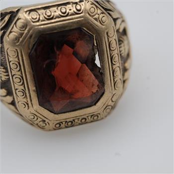 10kt Gold Red Stone Class Ring