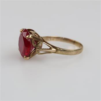 10kt Gold Red Stone Ring