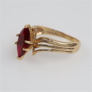 10kt Gold Red Stone Ring